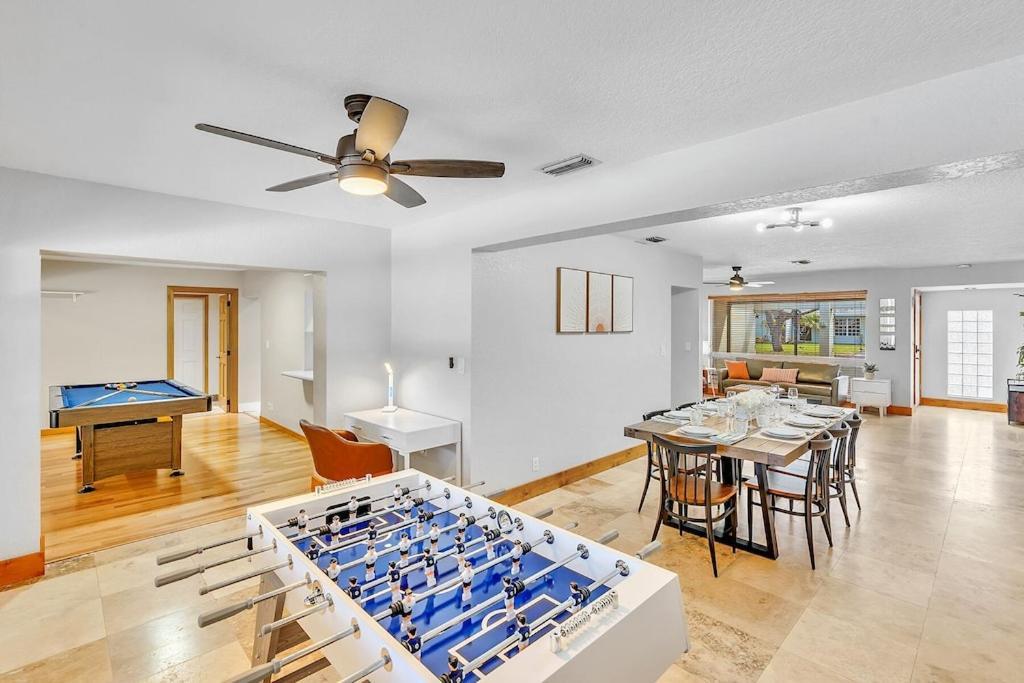 Pool Heat I Firepit And Bbq I 75"Tv I Foosball I 581Mbps Cooper City Kültér fotó